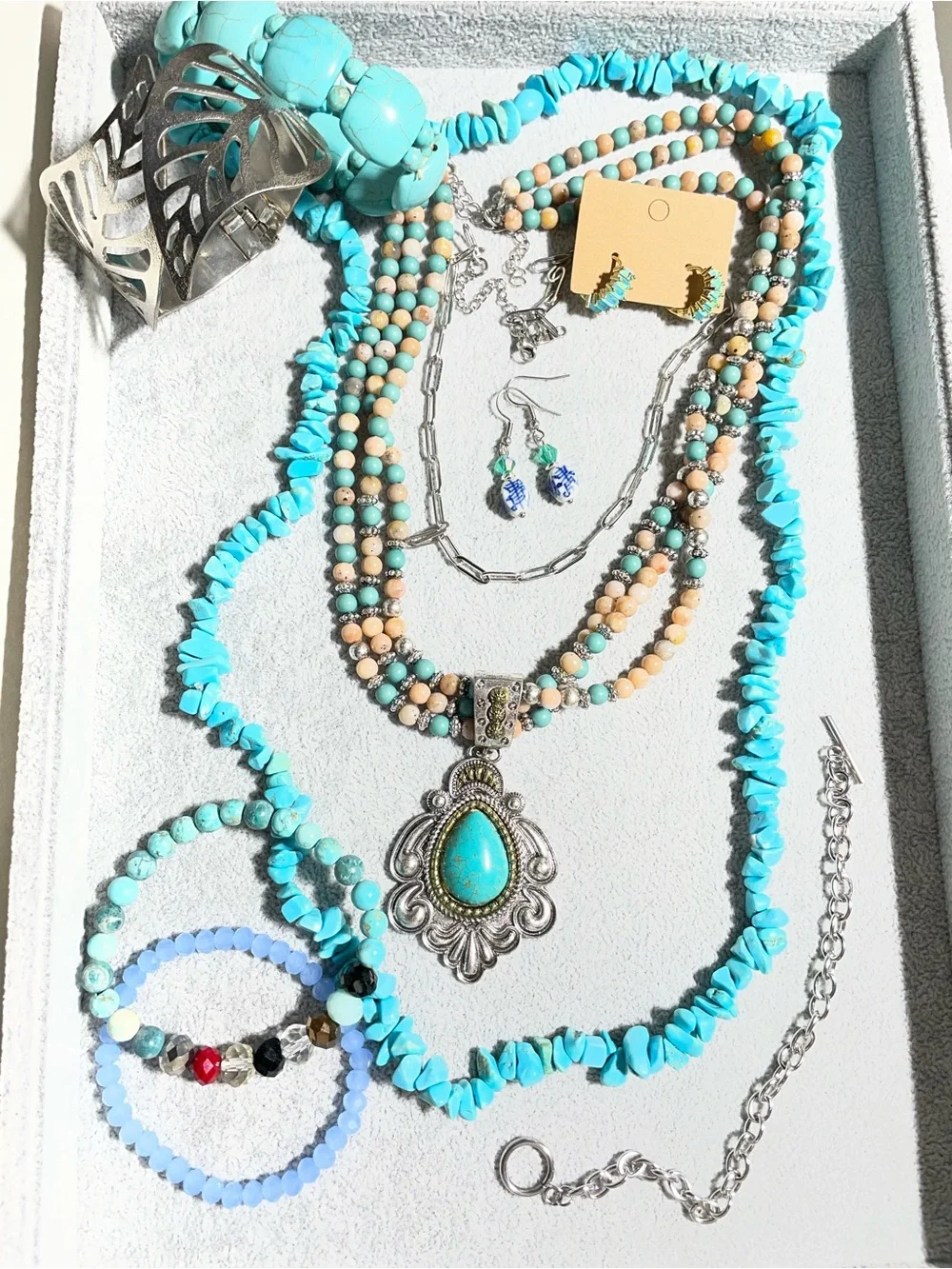 Turquoise Howlite Southwestern Mix Necklaces Earrings Bracelets Lot of 10